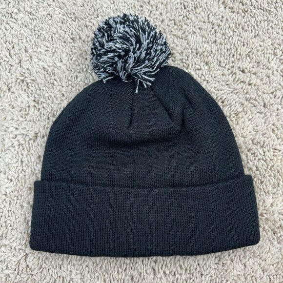 Los Angeles Kings Beanie‎ Zephyr Graf-X Black Team Logo Pom Cuffed Knit Cap NWOT - Picture 4 of 6